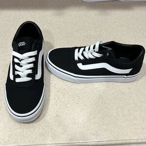 Brand new out of box Vans old skool